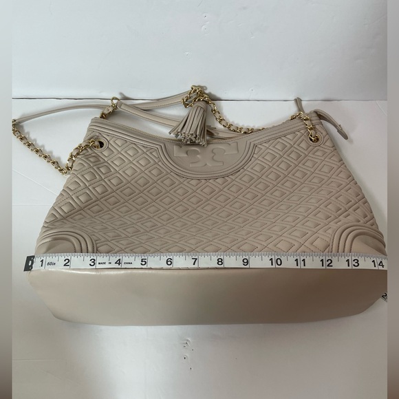 Tory Burch Fleming Quilted Leather tote bags - Picture 10 of 14